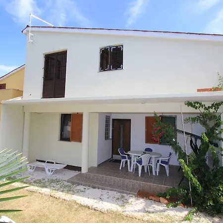 Apartamento Bobins *